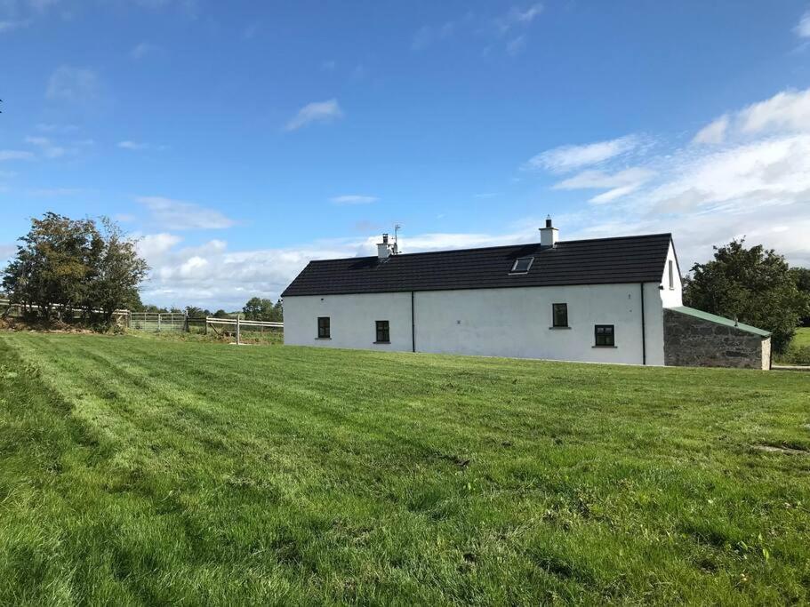 Mournes Family Cottage With Hot Tub Hilltown エクステリア 写真