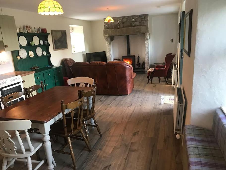 Mournes Family Cottage With Hot Tub Hilltown エクステリア 写真