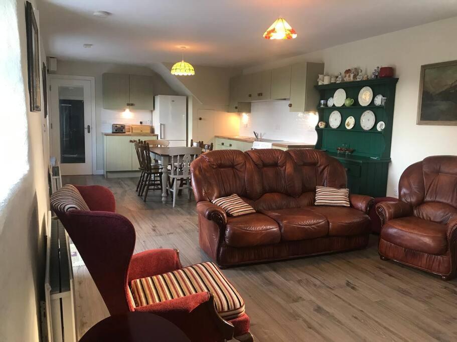 Mournes Family Cottage With Hot Tub Hilltown エクステリア 写真