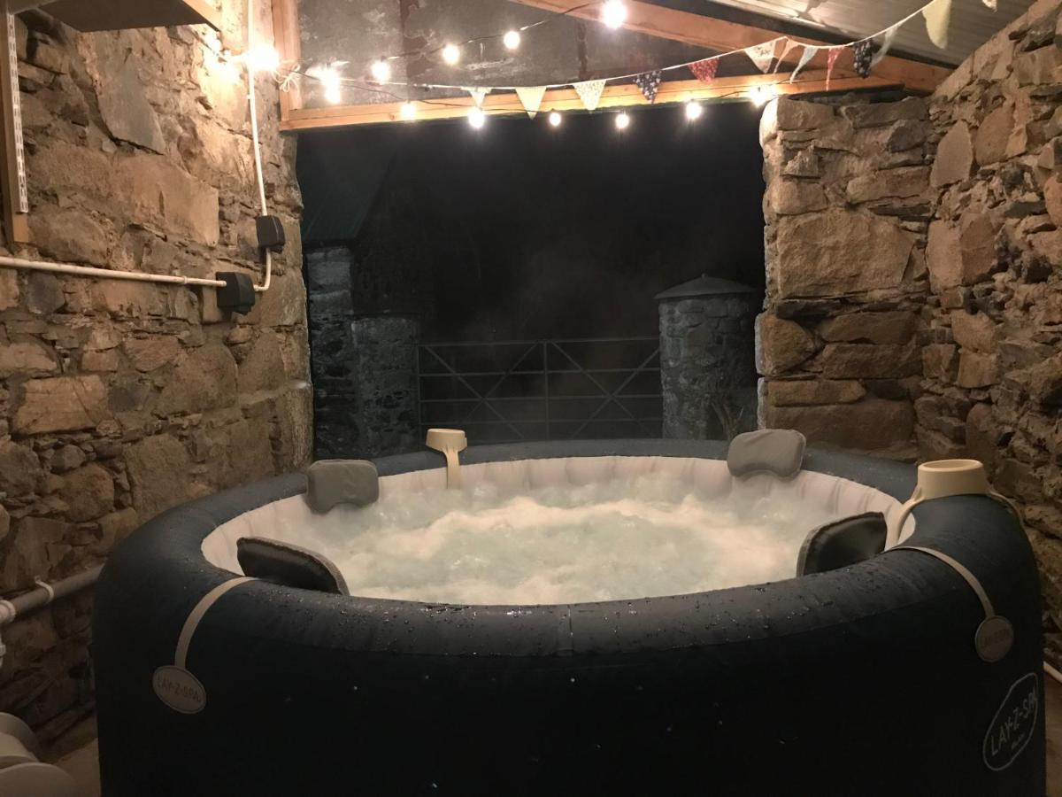 Mournes Family Cottage With Hot Tub Hilltown エクステリア 写真