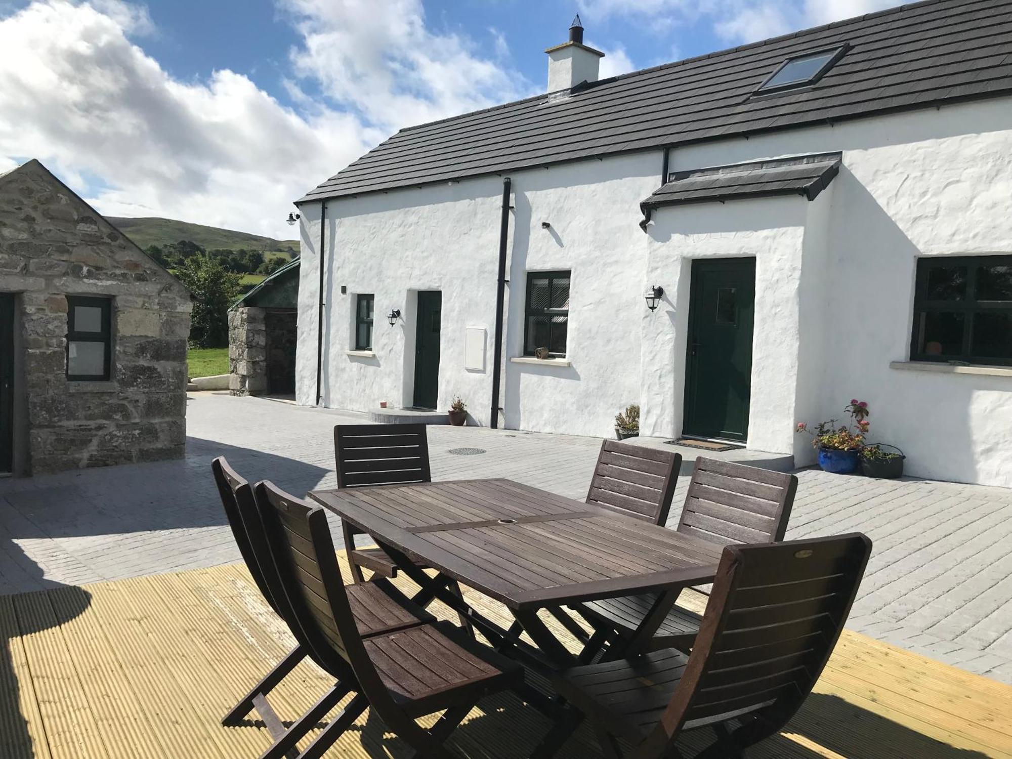 Mournes Family Cottage With Hot Tub Hilltown エクステリア 写真